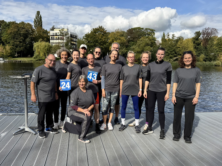 Gruppenfoto vom engagierten Ruderteam Gruppenfoto vom engagierten Ruderteam