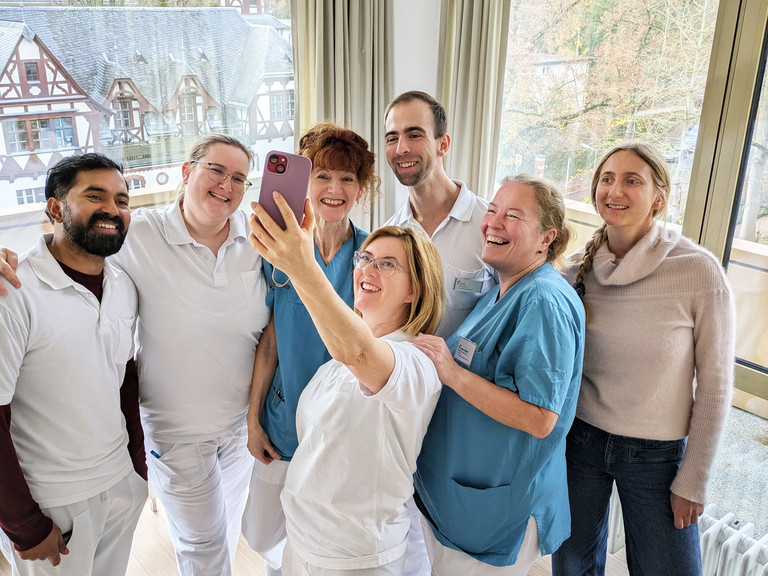 Team vom Immanuel Krankenhaus Berlin macht Selfie Team vom Immanuel Krankenhaus Berlin macht Selfie