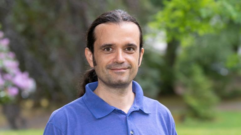 Naturheilkunde Berlin - PD Dr. med. Christian Kessler informiert bei Fitbook über die Wirkung von Ashwaghanda
